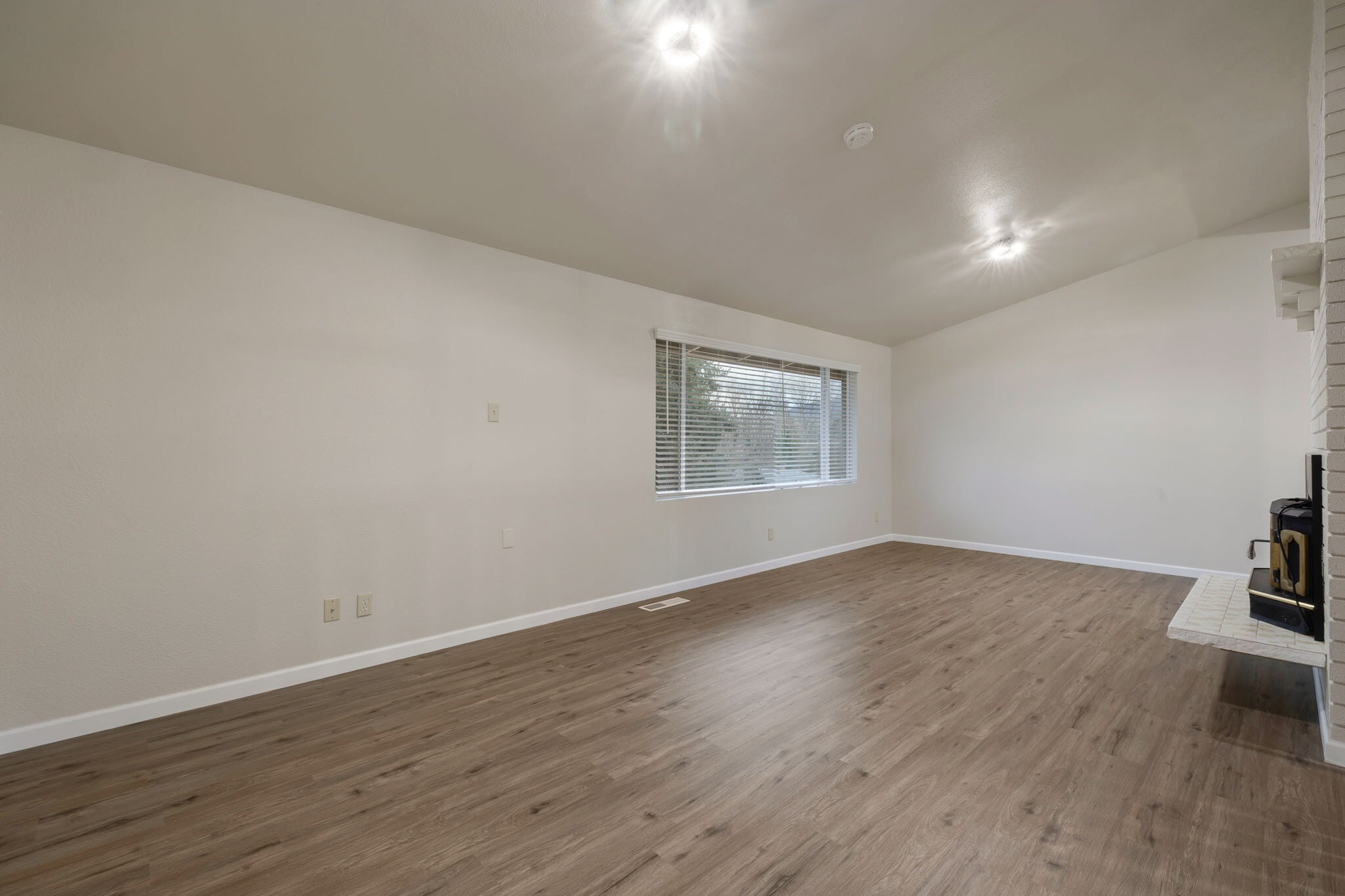 Building Photo - 16049 SE 131st St