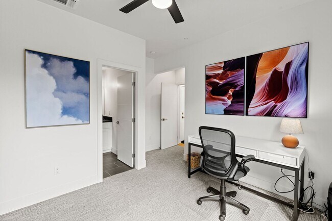 Building Photo - Modern Furnished Townhome in Downtown Napa