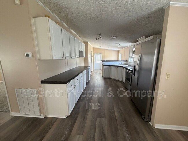 Building Photo - 12703 Lovers Ln