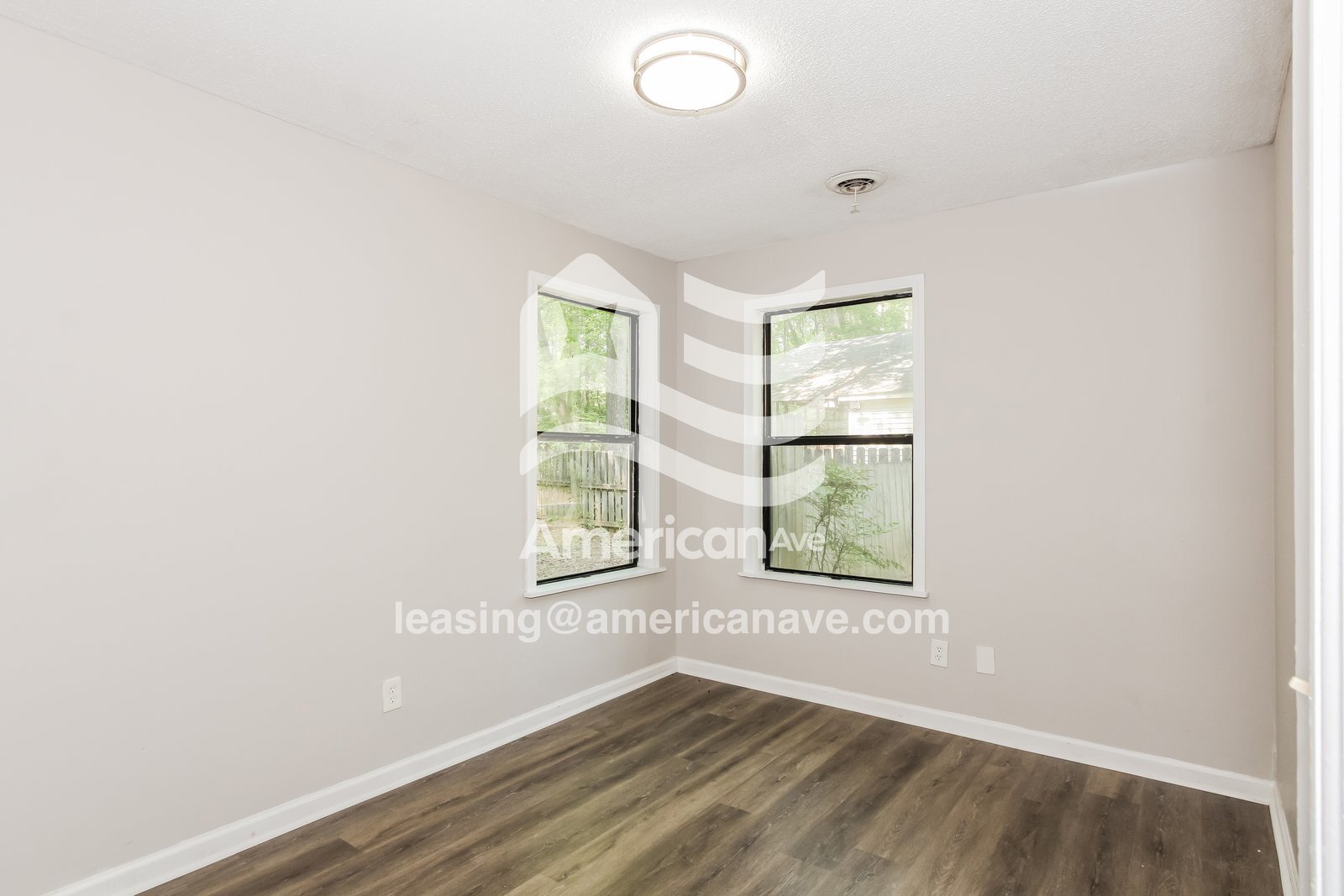 Building Photo - 105 Fallsbury Rd