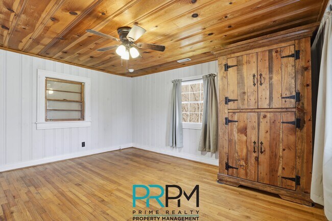 Building Photo - 101 Bagwell Dr