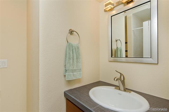 Building Photo - 9030 E Cherry Creek S Dr