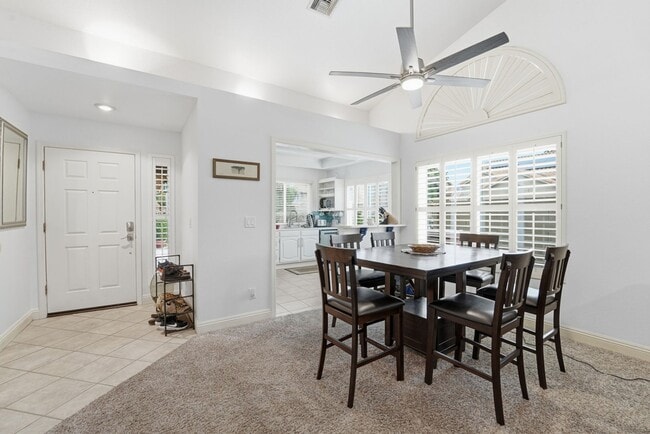 Building Photo - **COMING FEB 1st** Stylish Split-Floorplan Home in North Scottsdale