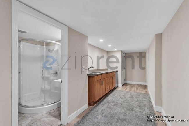 Building Photo - 341 Malcolm Ave