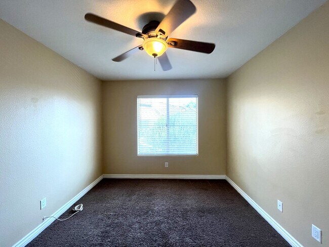 Building Photo - 3 bed, 3 bath located in Ontario, CA!