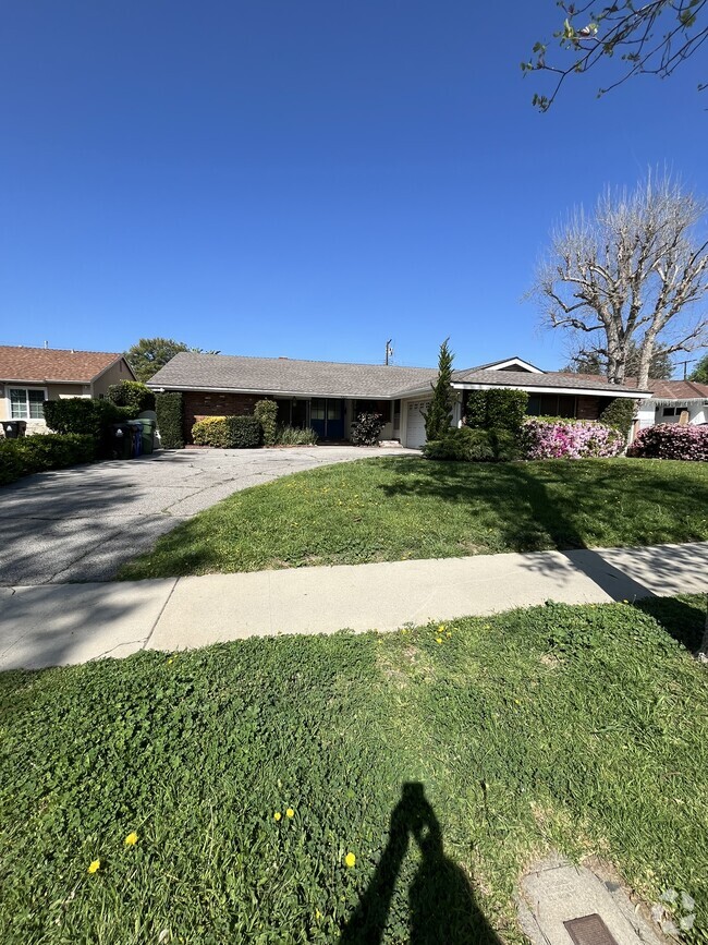 Building Photo - 9221 Rubio Ave