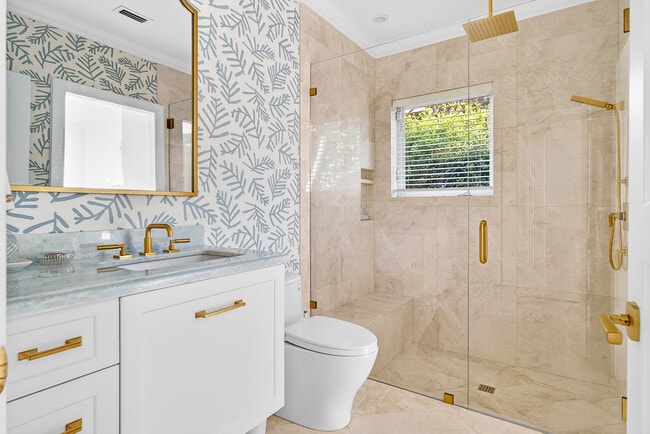 Building Photo - 107 E Inlet Dr