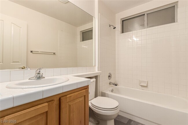 Building Photo - 3741 Grand Viewpoint Ct