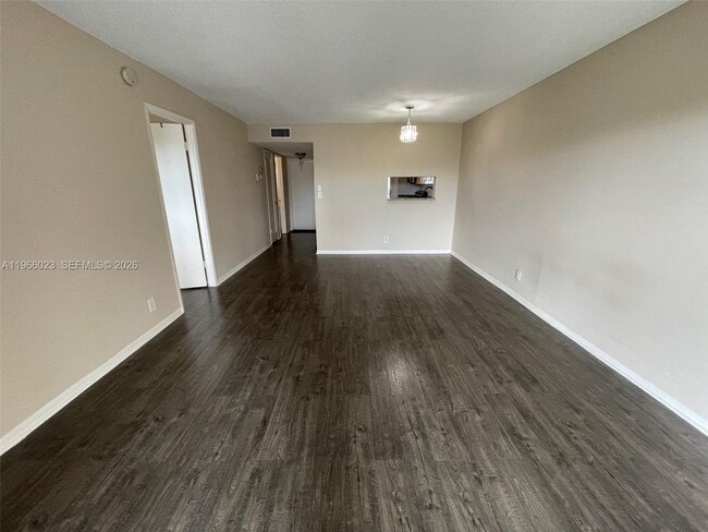 Building Photo - 4700 Washington St