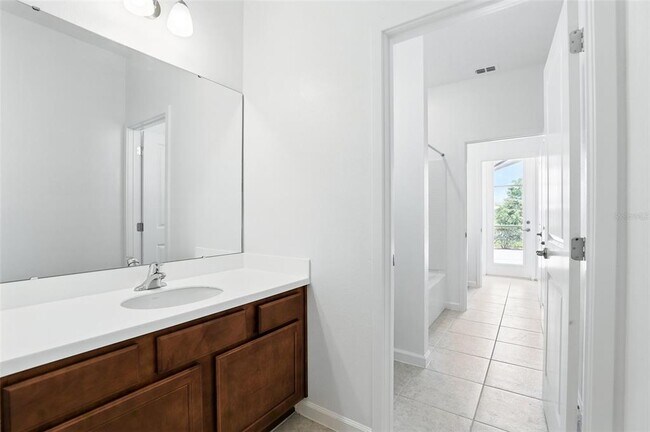 Building Photo - 251 Ballo Dr