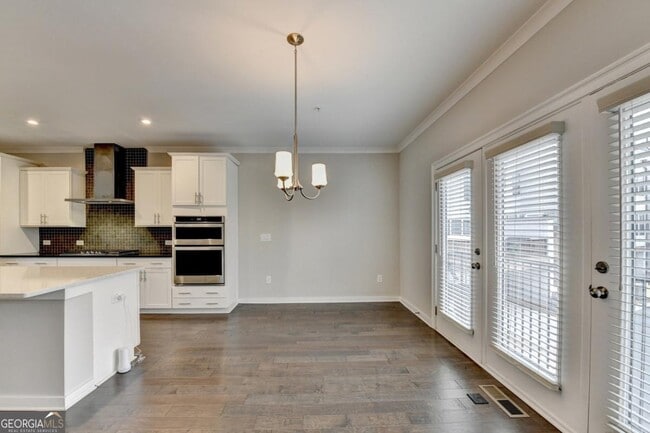 Building Photo - 2083 Holtz Ln