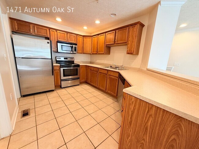 Building Photo - 1471 Autumn Oak St