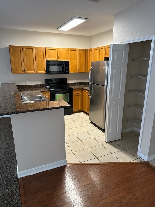 Building Photo - 7522 39th Pl N