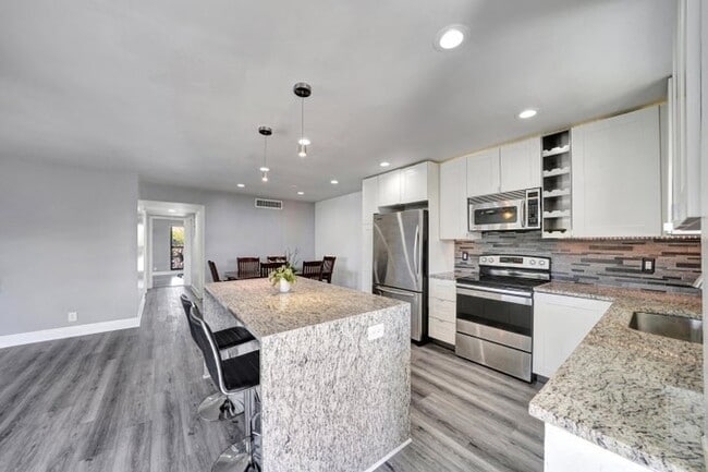 Building Photo - 516 Osprey Dr