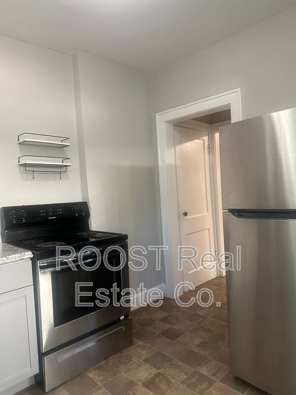 Building Photo - 112-114 Olentangy St.