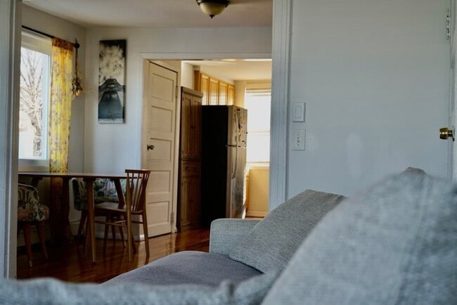 Building Photo - 119 Columbia St