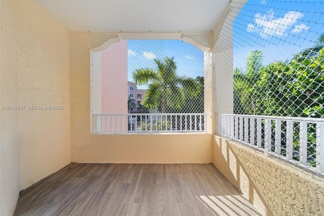 Building Photo - 731 Crandon Blvd