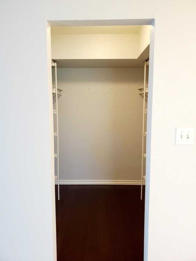 Building Photo - COMING SOON! NO HOA-Stunning 3 Bedroom wit...