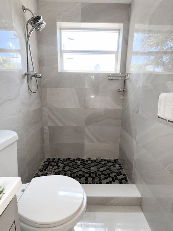 Building Photo - 1355 NE 129th St