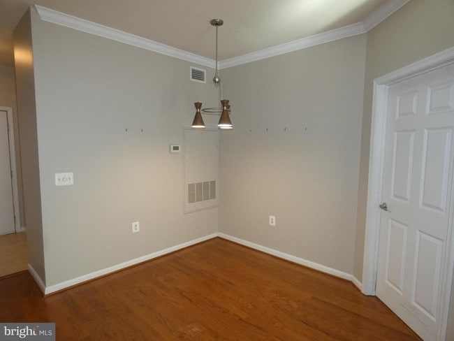 Building Photo - 2465 Army Navy Dr