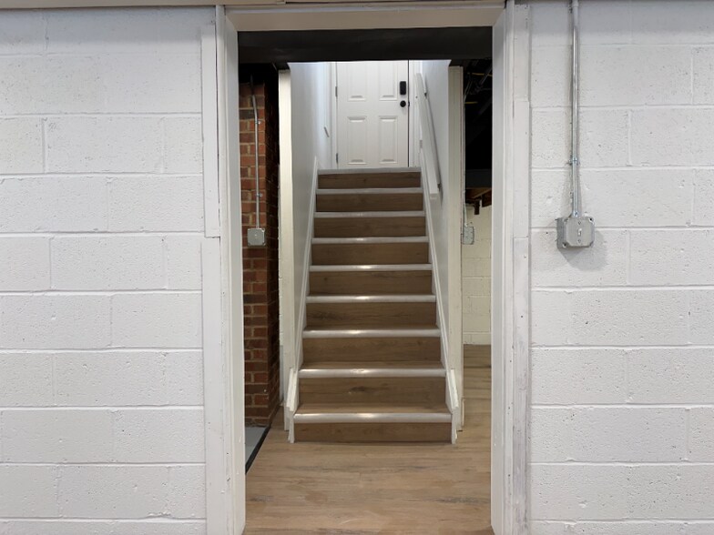 Building Photo - 13319 McCracken Rd