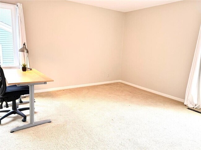 Building Photo - 6904 Gleason Rd