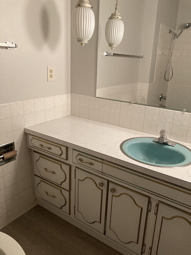 Building Photo - 7190 Los Verdes Dr