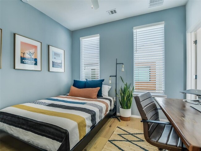 Building Photo - 3100 Menchaca Rd