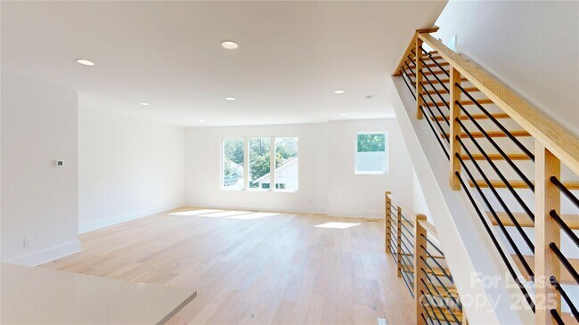 Building Photo - 3519 Avalon Ave