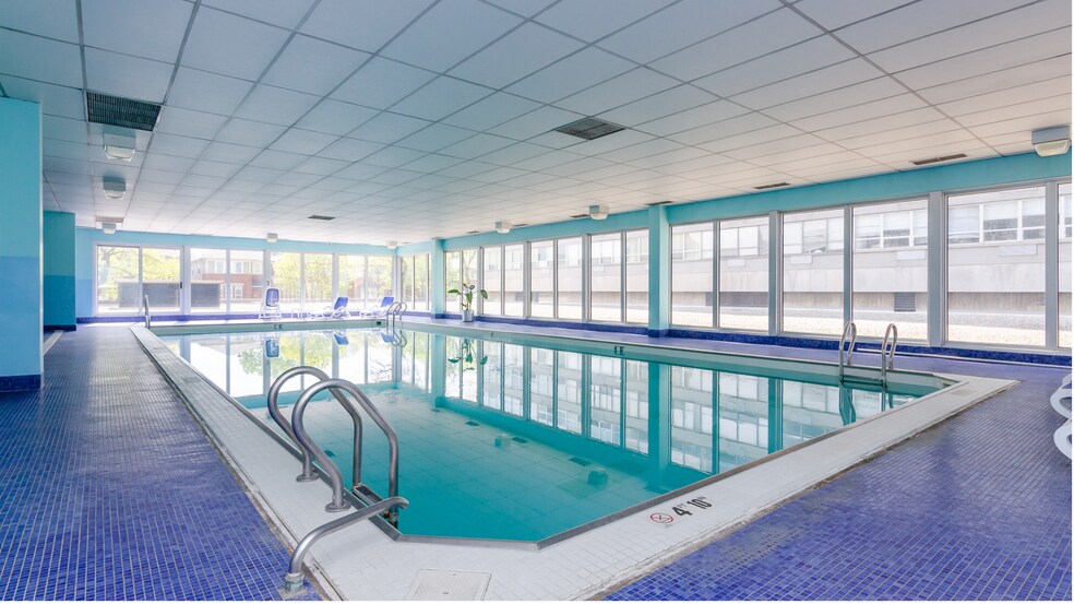 Indoor Pool - 4800 S Chicago Beach Dr