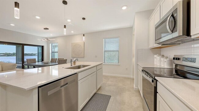 Building Photo - 6476 Silverstar Dr