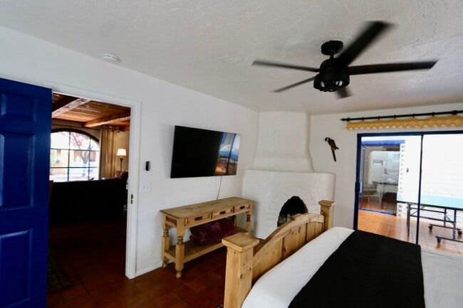 Building Photo - Garcia House: Fully Furnished, Wonderful Hot Tub, Spacious Fenced Outdoor Area, Pet-Friendly too!