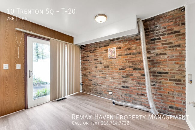 Building Photo - 10 Trenton Square