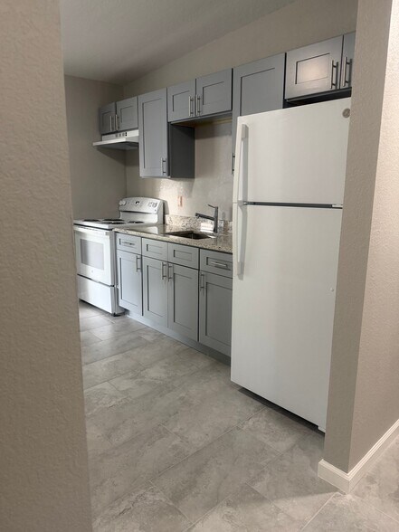 Building Photo - 3040 Fletcher Ave