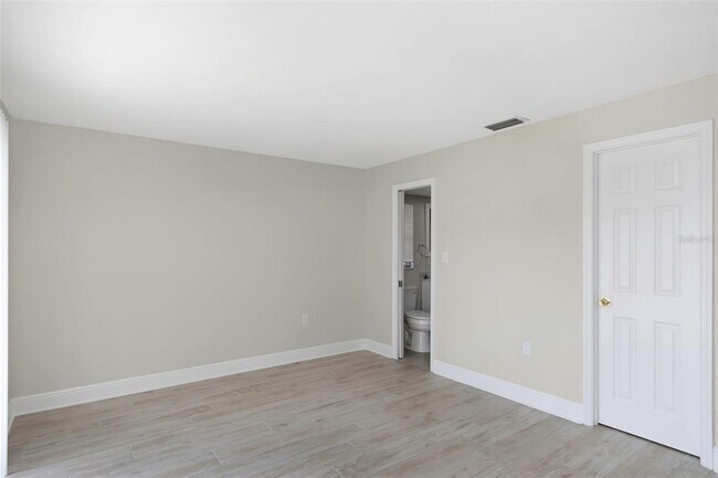 Building Photo - 105 Timberview Dr