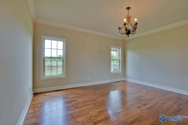 Building Photo - 4905 Saddle Ridge Dr SE