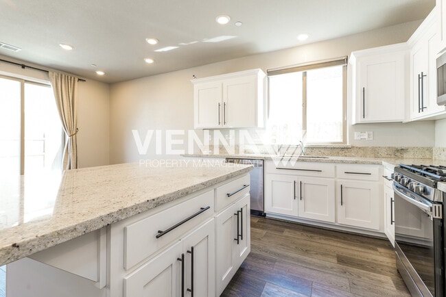 Building Photo - 4120 Gossamer St