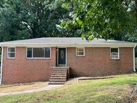 Building Photo - 641 26th Ave NW