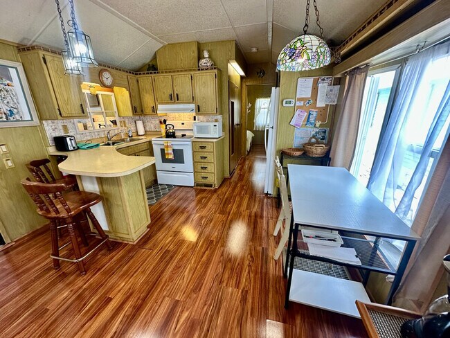 Building Photo - 952 Nettles Blvd