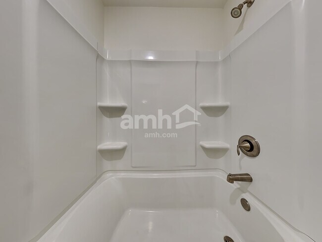 Building Photo - 113 Rivulet Dr