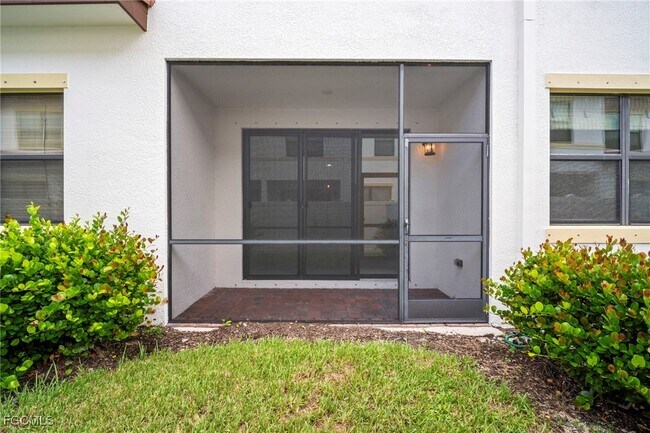 Building Photo - 15851 Portofino Springs Blvd