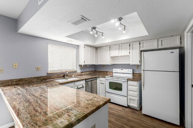 Building Photo - 8225 N Central Ave