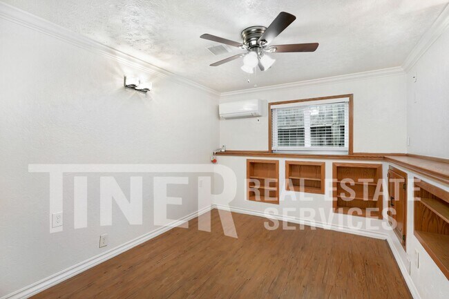 Building Photo - 1314 Q St