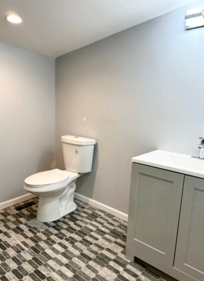 Building Photo - 3404 N Lavergne Ave