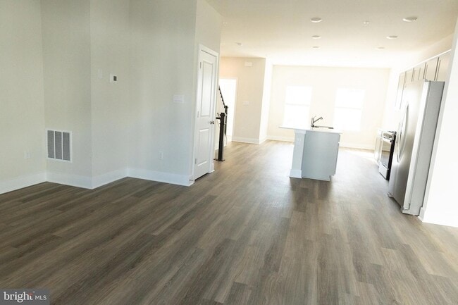 Building Photo - 10630 Meridian Hill Way