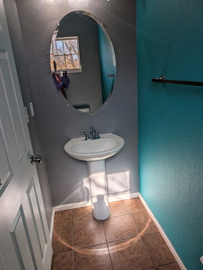 Building Photo - 4653 E 98th Pl