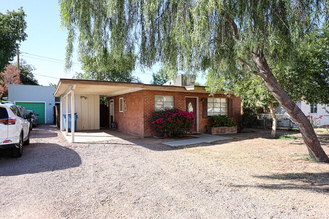 Building Photo - 4608 N 10th Pl