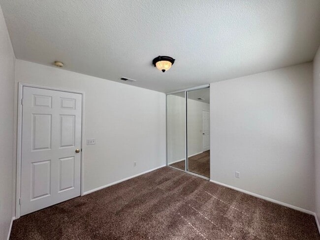 Building Photo - Spacious South Corona Single Story with 3 ...