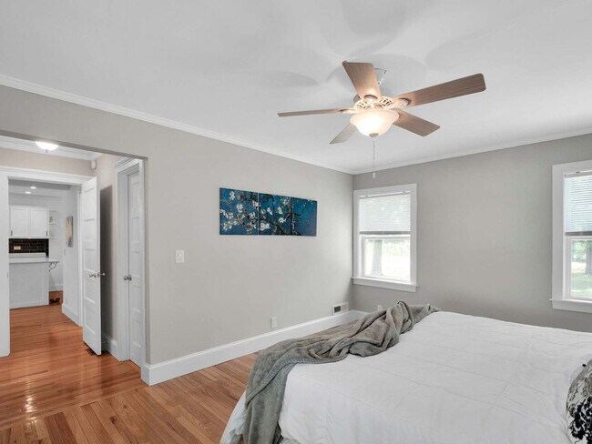 Building Photo - 1513 State Rd S-20-457