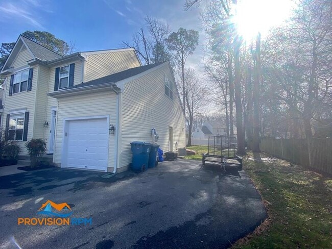 Building Photo - 106 Hanson Ct